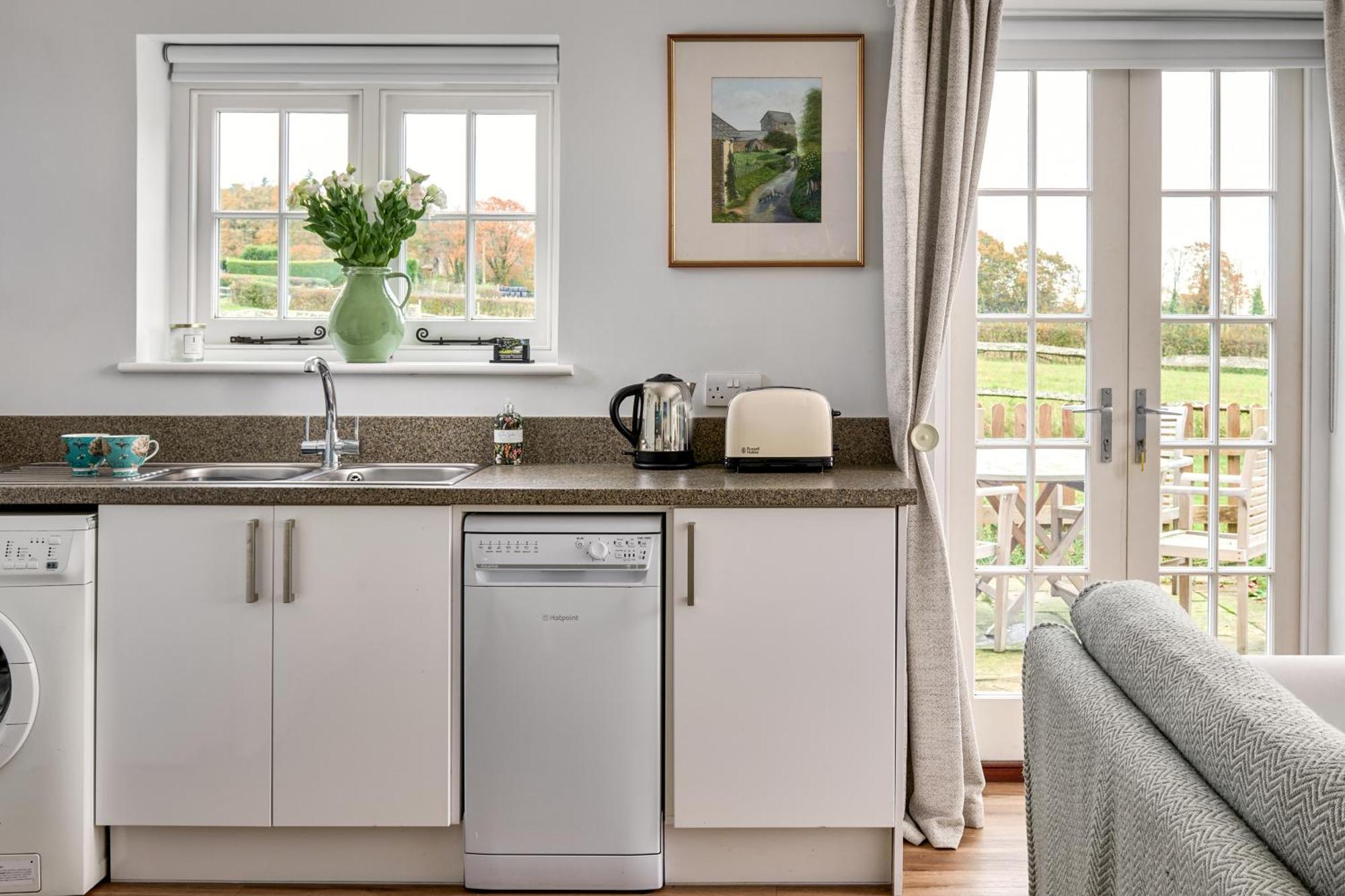 Garden Flat Near Goodwood With Stunning Views Leilighet Petersfield Eksteriør bilde